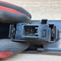 74231 0F030   Electric window control switch Toyota Corolla Verso E121
