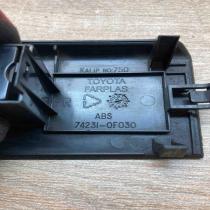 74231 0F030   Electric window control switch Toyota Corolla Verso E121