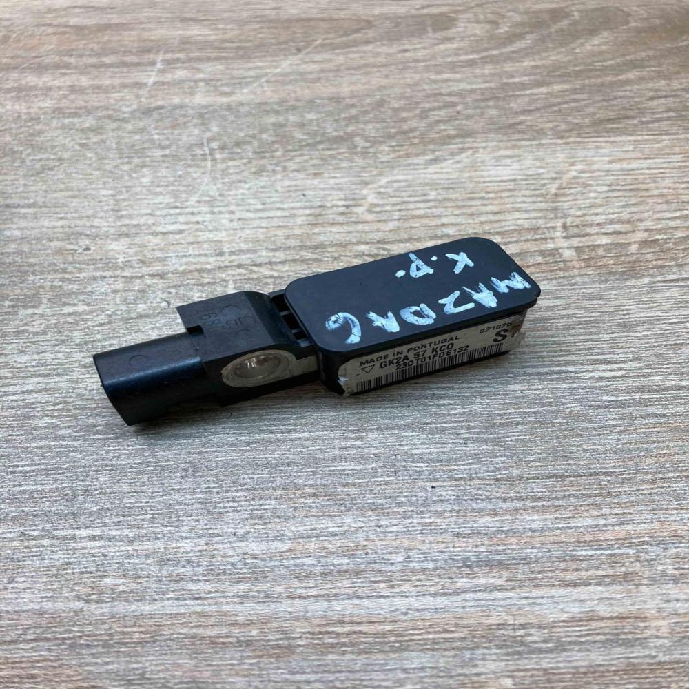 GK2A 57 KC0   Airbag deployment crash/impact sensor Mazda 6