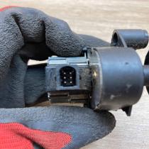 95NW19E616 AD   Air flap motor/actuator Ford Galaxy