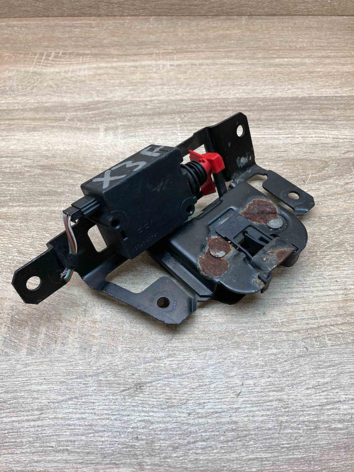 7057364   Tailgate/trunk/boot lock/catch/latch BMW X3 E83