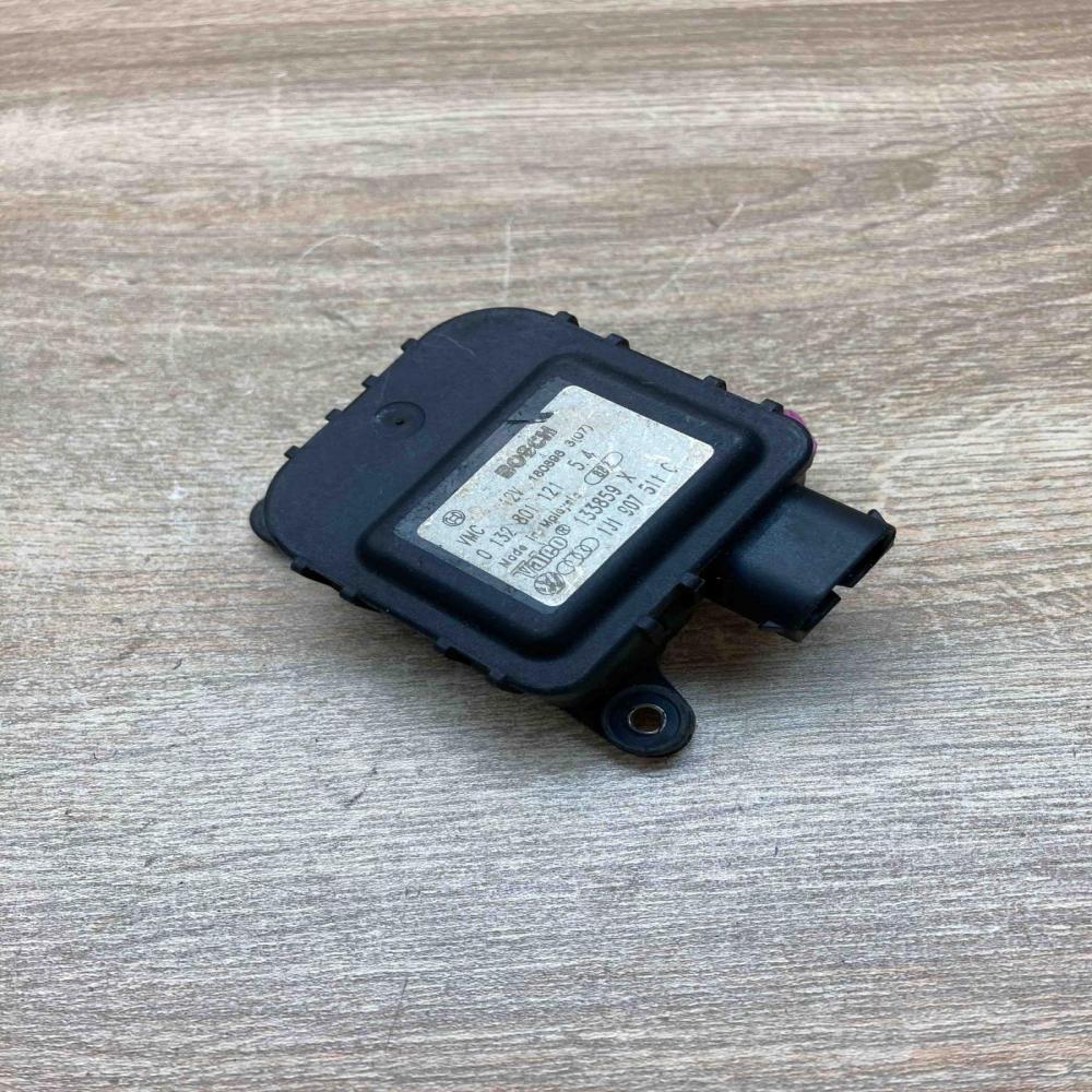 1J1907511C 0132801121  Air flap motor/actuator Volkswagen Golf IV