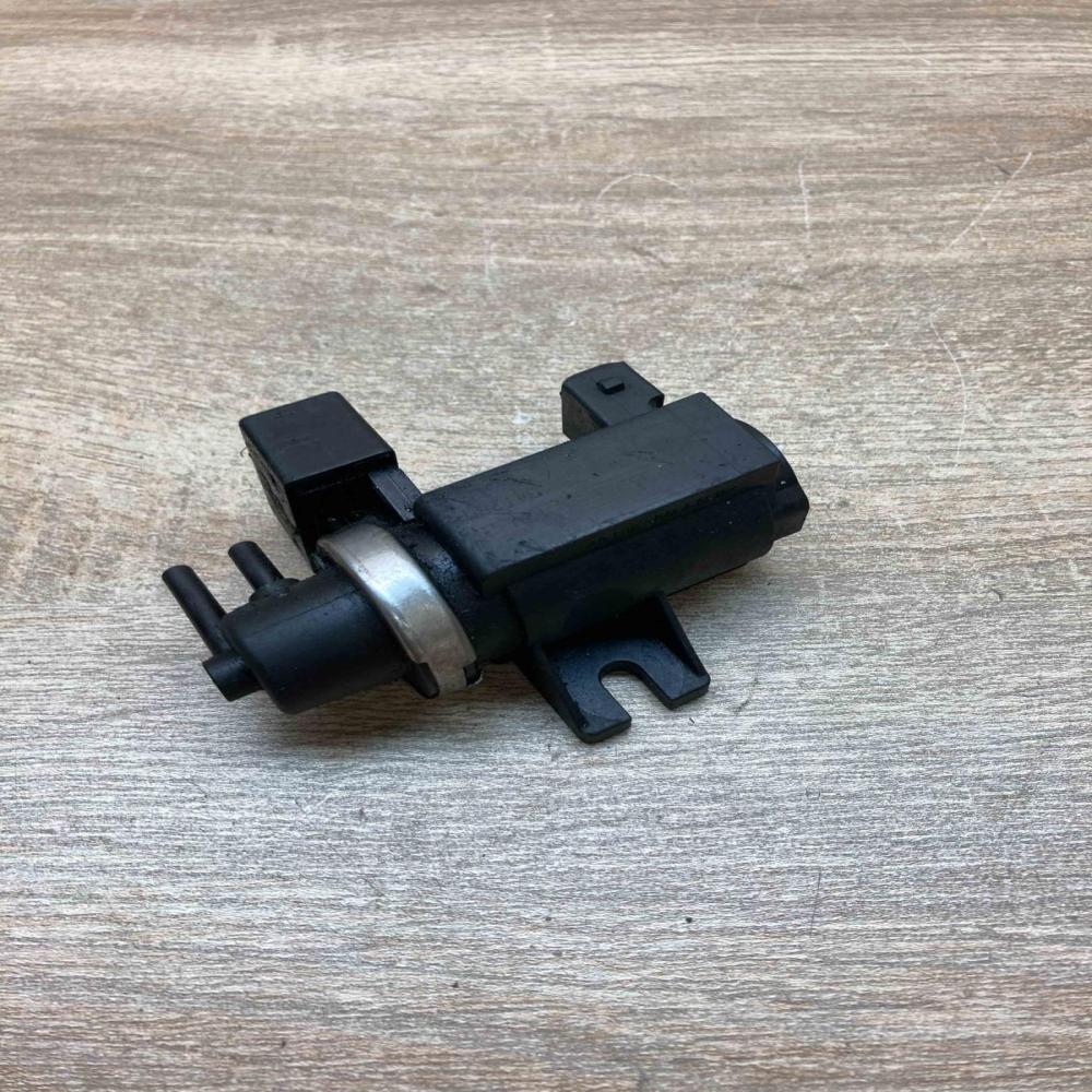2247906 72279600  Vacuum pump BMW 5 E39