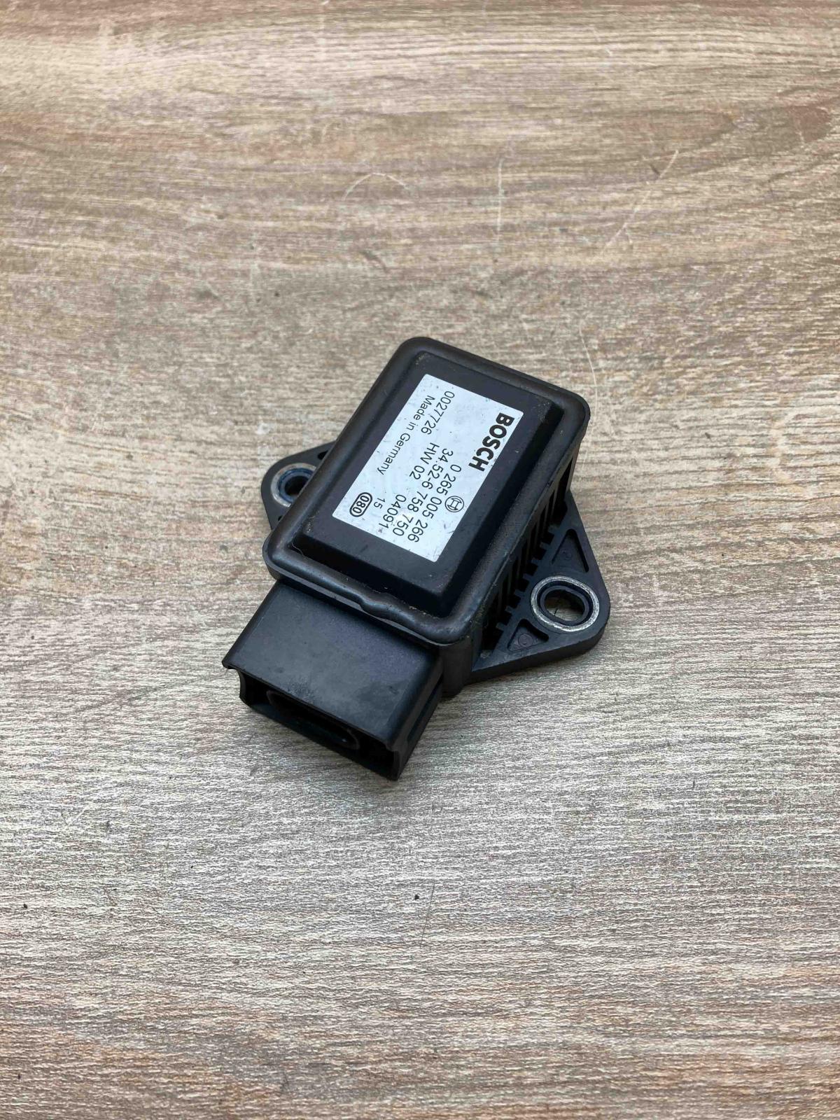 6758750 0265005266  Yaw turn rate sensor BMW 5 E60 E61