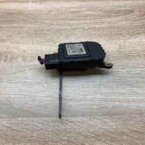 4B1820511A 0132801127  Air flap motor/actuator Audi A6 S6 C5 4B