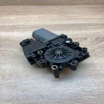 119024 114 05071941  Rear door window regulator motor Audi A6 S6 C5 4B
