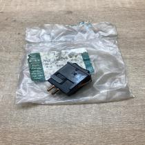 YUF101640 A0402808  Fog light switch Land Rover Defender