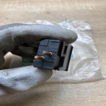 YUF101640 A0402808  Fog light switch Land Rover Defender