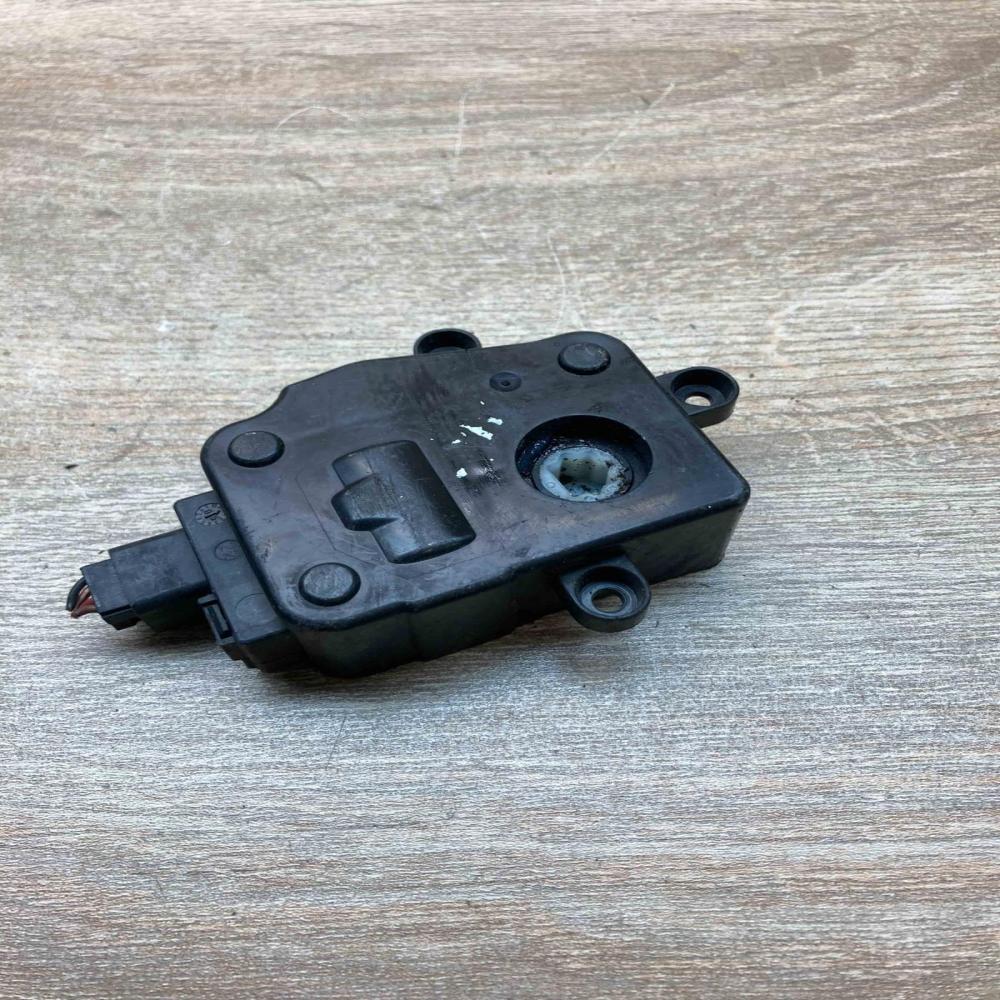 21022008 EFB336  Air flap motor/actuator Audi A4 S4 B8 8K