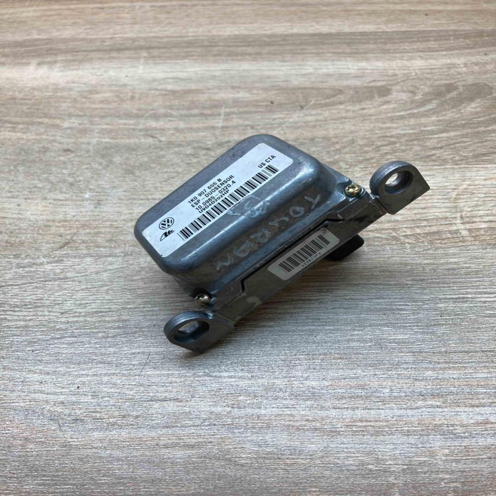1K0907655B 100985 03204  ESP acceleration yaw rate sensor Volkswagen Golf V