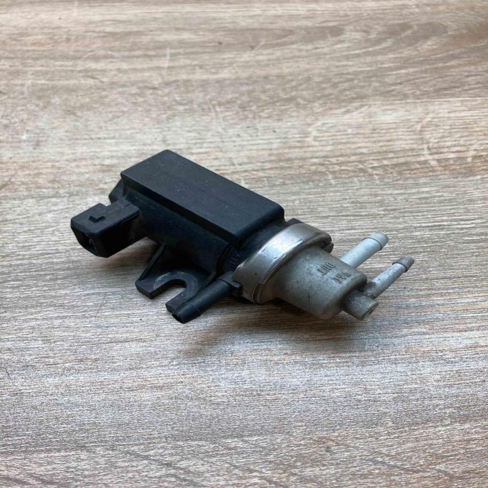 1H0906627A   Vacuum pump Seat Toledo II (1M)