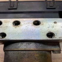 MR955425   ABS Pump Mitsubishi Pajero