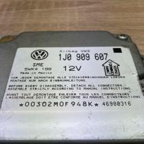 1J0909607 5WK4199  Airbag control unit/module Volkswagen PASSAT B5