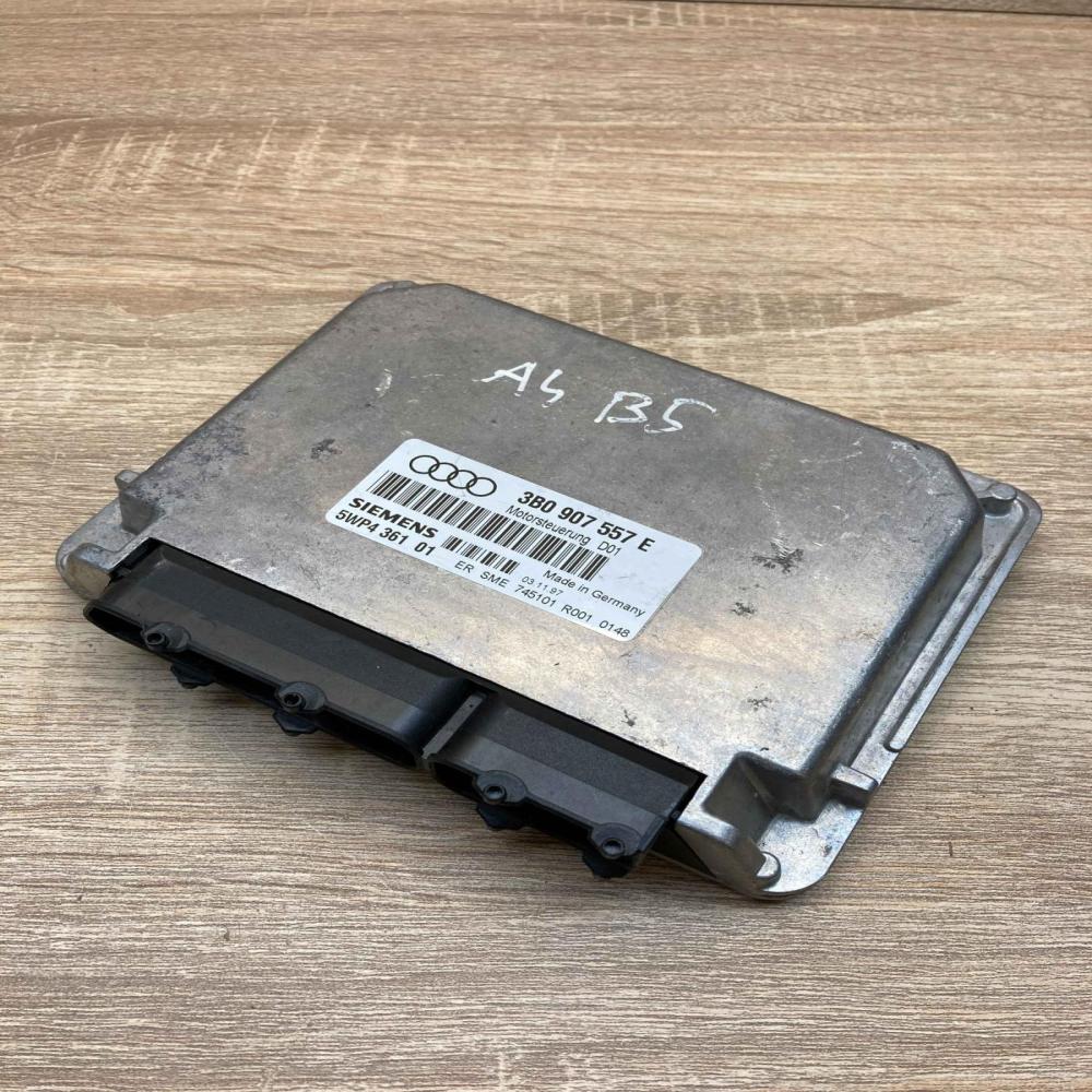 3B0907557E 5WP436101  Engine control unit/module ECU Audi A4 S4 B5 8D