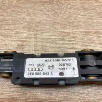 8E0959643A   Airbag deployment crash/impact sensor Audi A6 S6 C5 4B