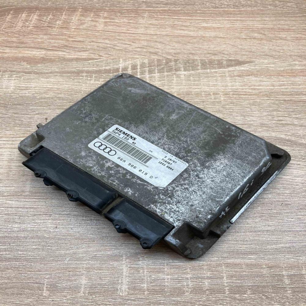 06A906019D 5WP4193  Engine control unit/module ECU Audi A3 S3 8L