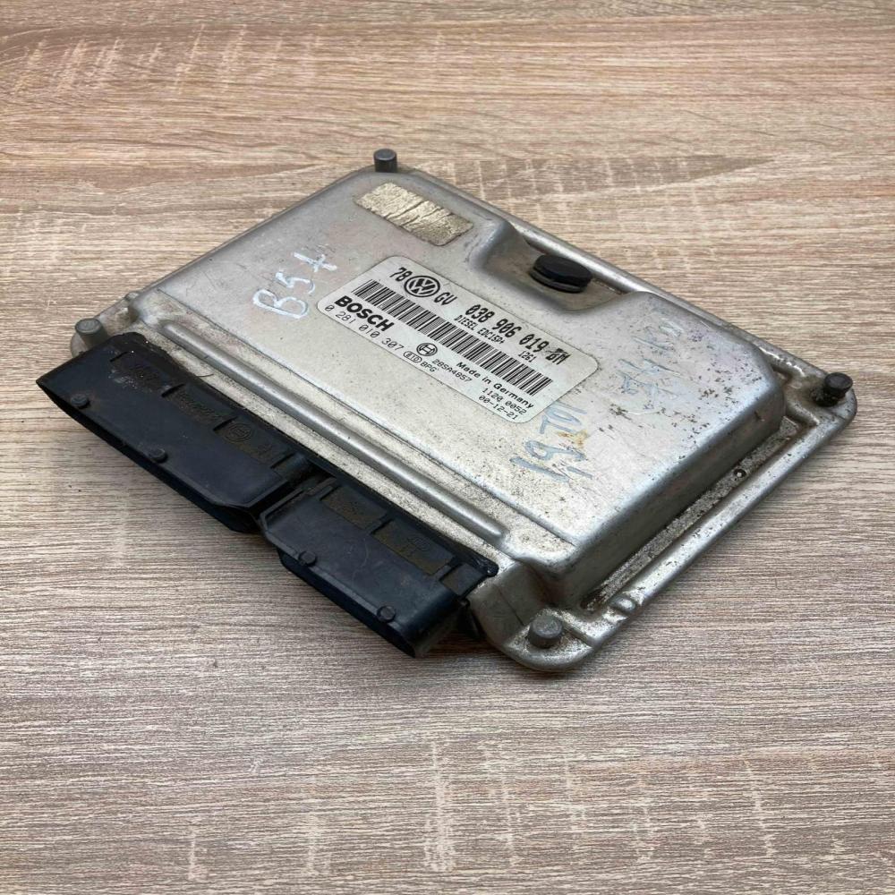 038906019BM 0281010307 78GV Engine control unit/module ECU Volkswagen PASSAT B5.