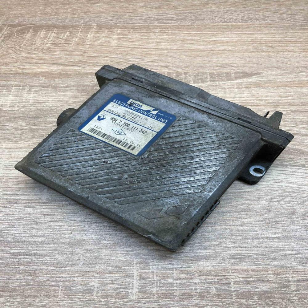 7700111342 R04080017B  Engine control unit/module ECU Renault Scenic I