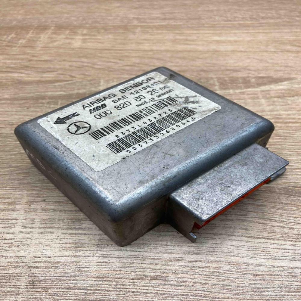 0008208026   Airbag control unit/module Mercedes-Benz C W202