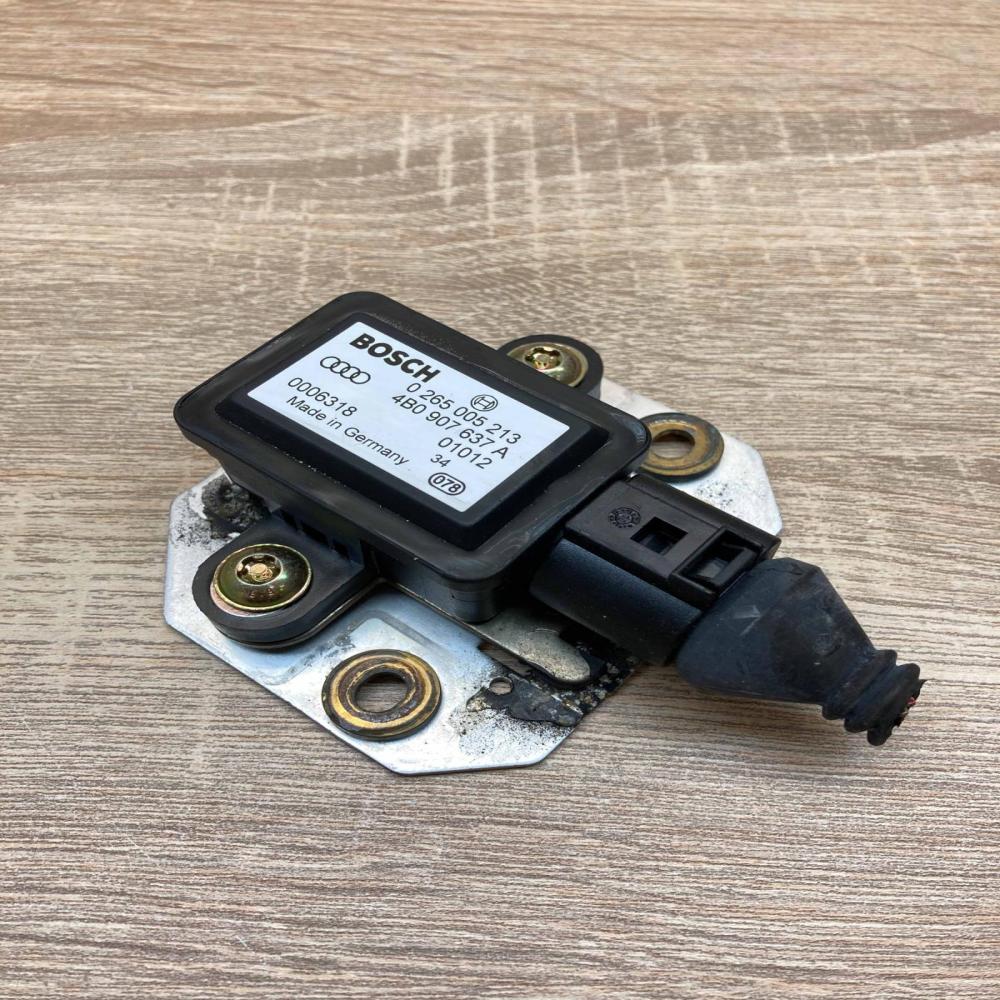 4B0907637A 0265005213  ESP acceleration yaw rate sensor Audi A6 S6 C5 4B