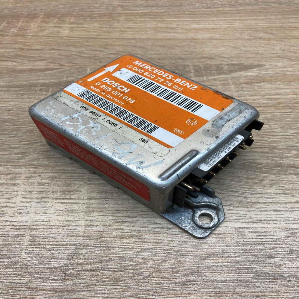 0008207226 0285001078  Airbag control unit/module Mercedes-Benz E W124