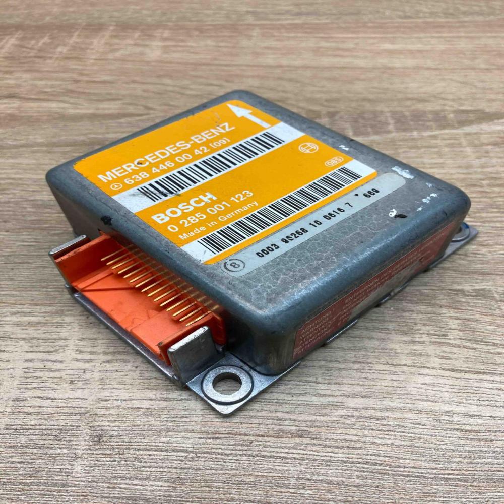 6384460042 0285001123  Airbag control unit/module Mercedes-Benz Vito Viano W638