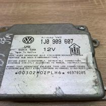 1J0909607 5WK4199 Hit Airbag control unit/module Volkswagen PASSAT B5