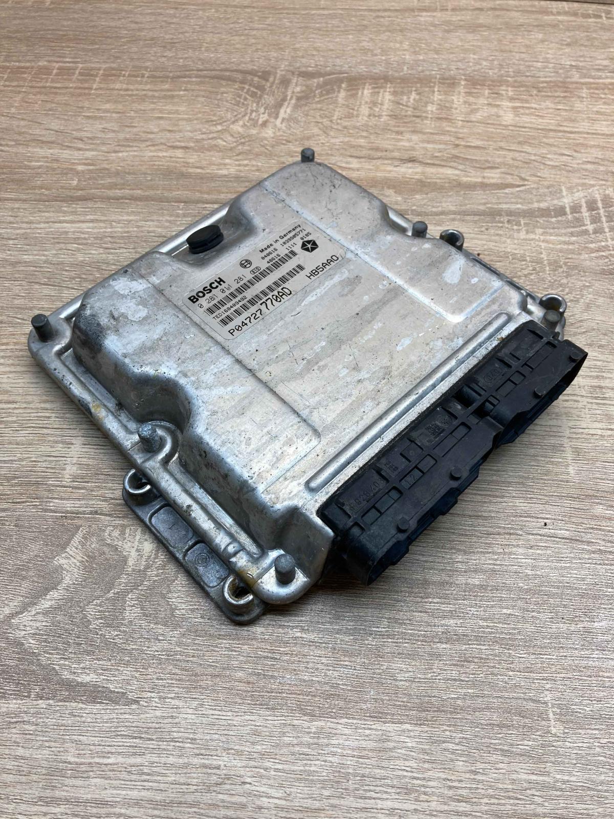 P04727770AD 0281011281  Engine control unit/module ECU Chrysler Voyager