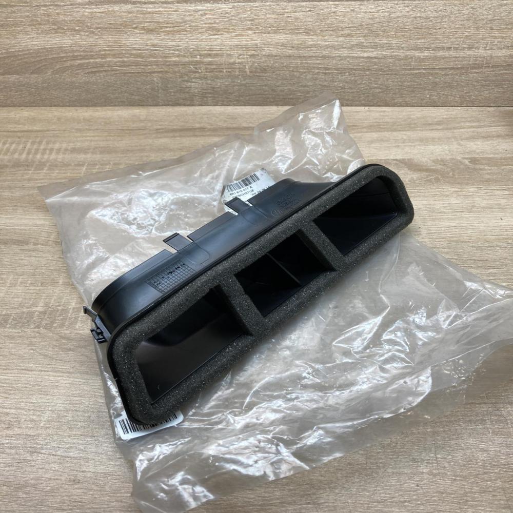 6R1815077A   Cabin air duct channel Volkswagen Polo V 6R