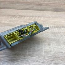 B25E57K30B 3321458  Airbag control unit/module Mazda 323
