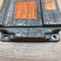 B25E57K30B 3321458  Airbag control unit/module Mazda 323