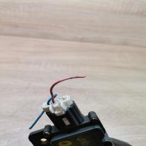 84680 9f500   Central locking motor Nissan Primera