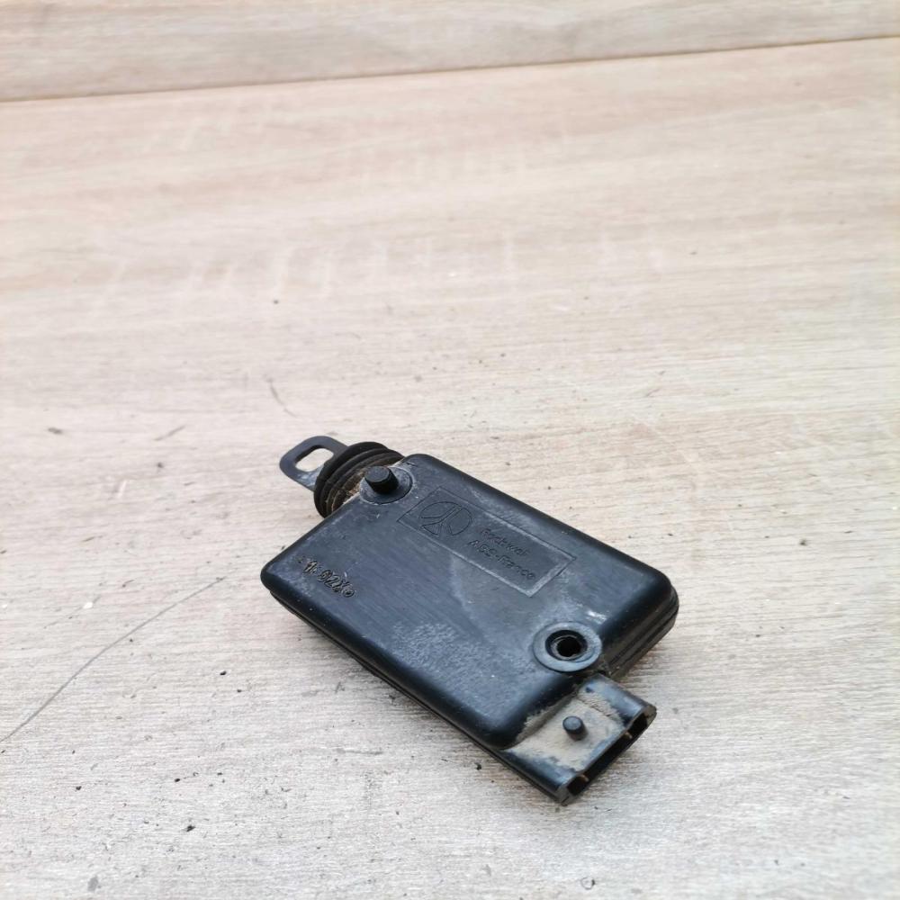 100246   Central locking motor Renault Megane II