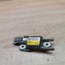 13123276   Airbag deployment crash/impact sensor Opel Vectra C