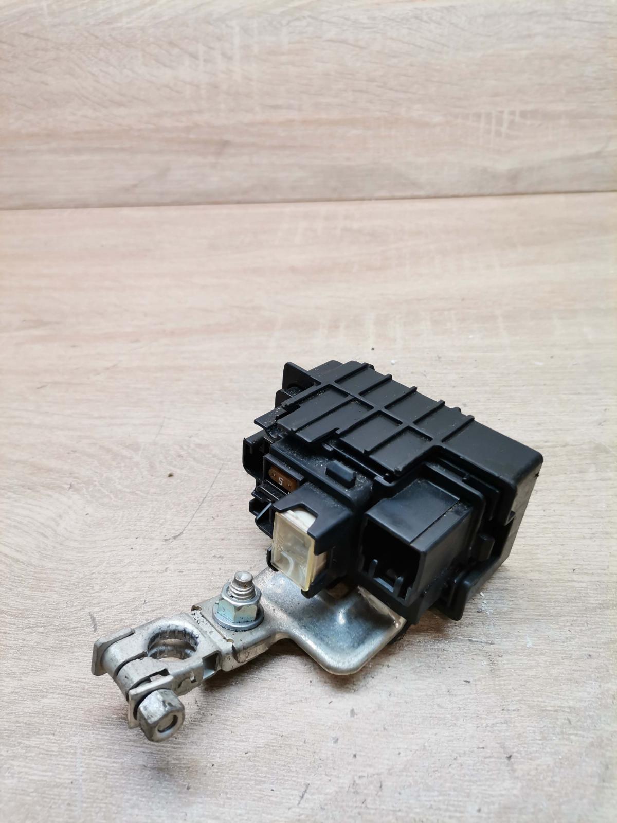 3483 ta   Fuse Toyota Prius (XW20)