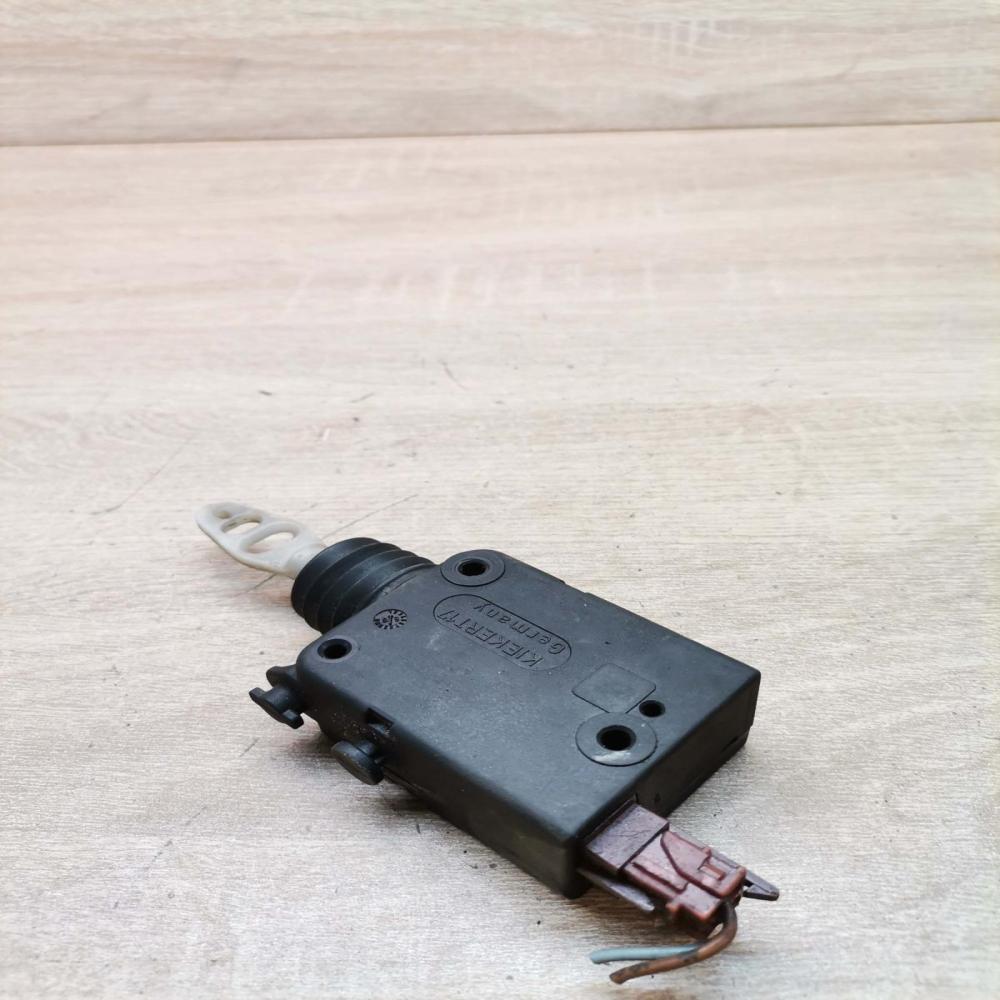 01b89   Central locking motor Citroen Xsara