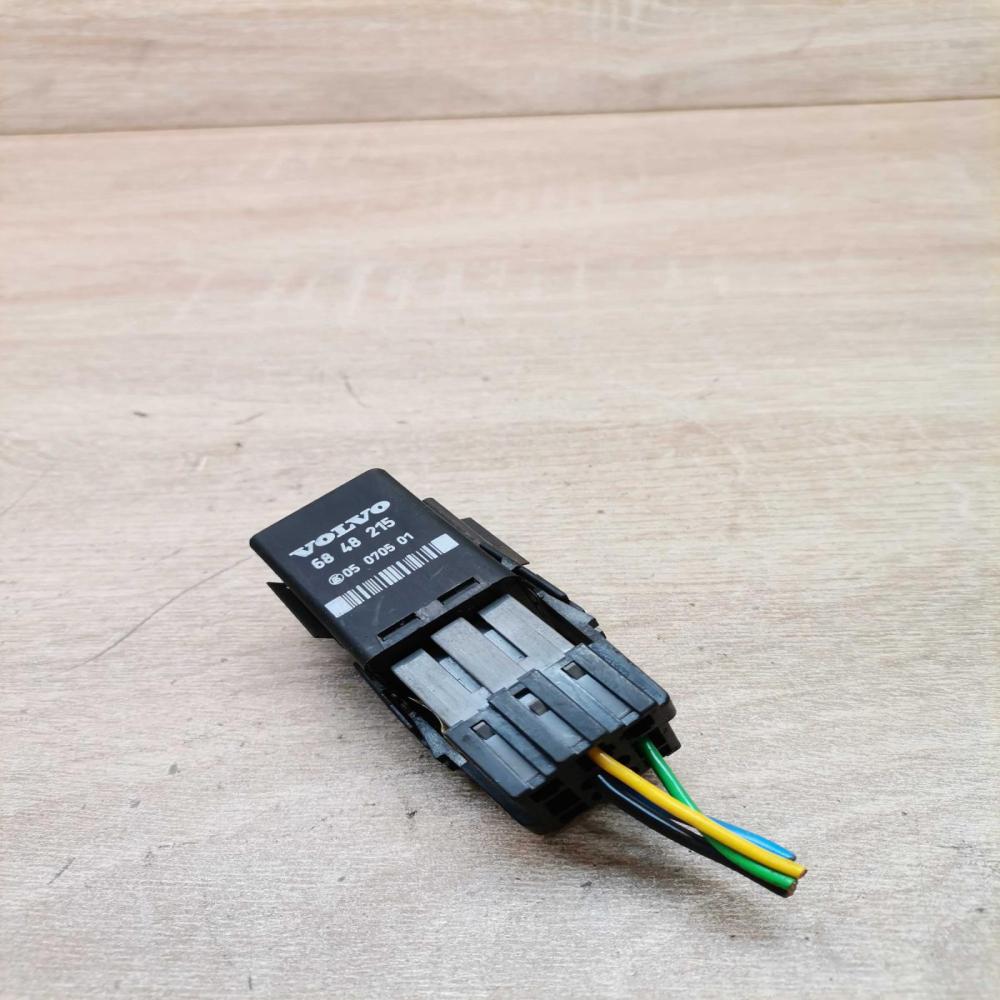 6848215 05070501  Other relay Volvo S40, V40