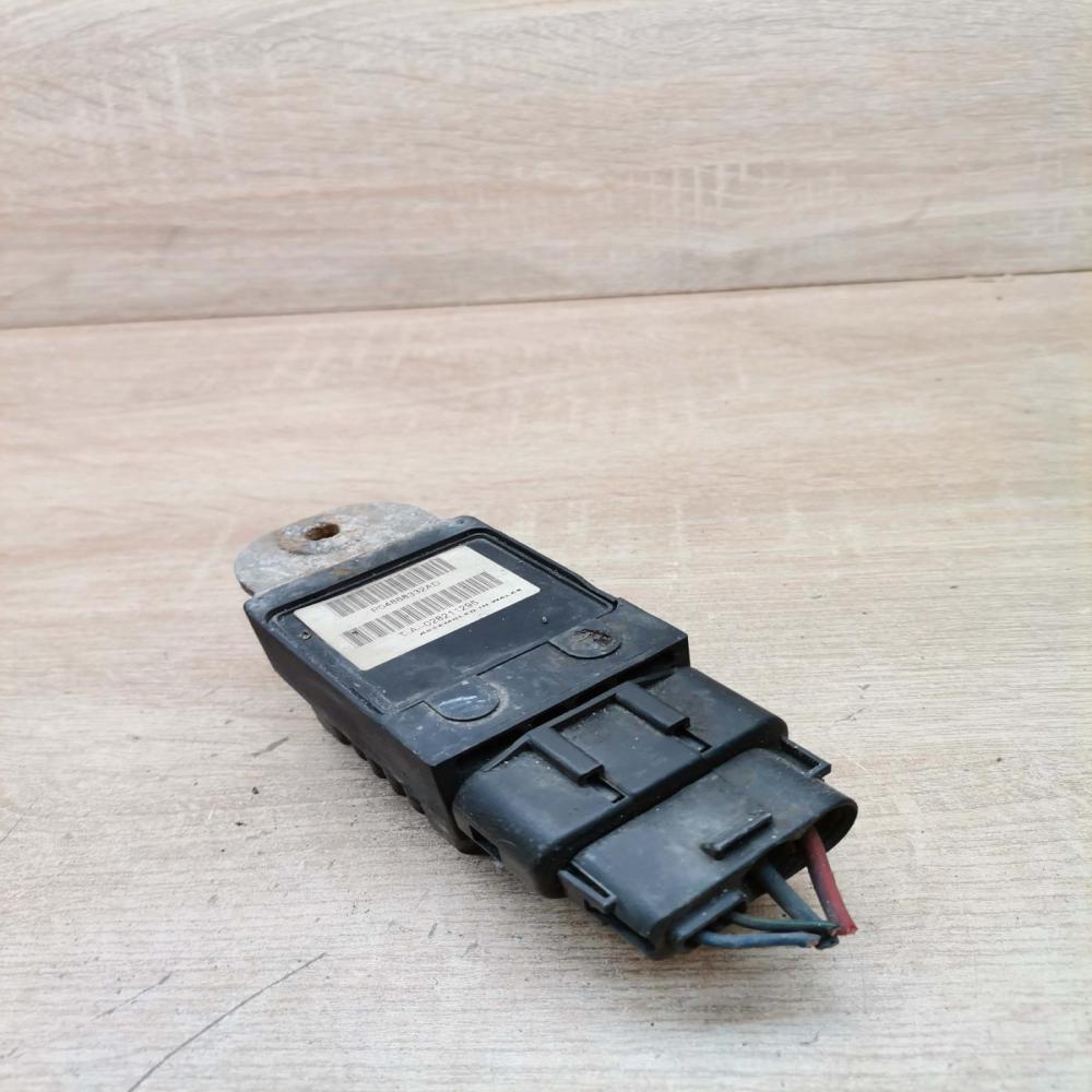 p04868332ad   Coolant fan relay Chrysler Voyager