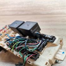 48788114 48788i14  Fuse module Toyota Corolla E120 E130