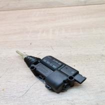 13120789 805472  Central locking motor Opel Zafira A