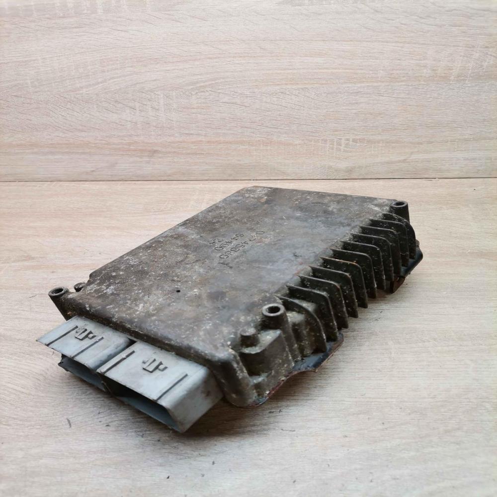 04727402ai 135330  Engine control unit/module ECU Chrysler Voyager