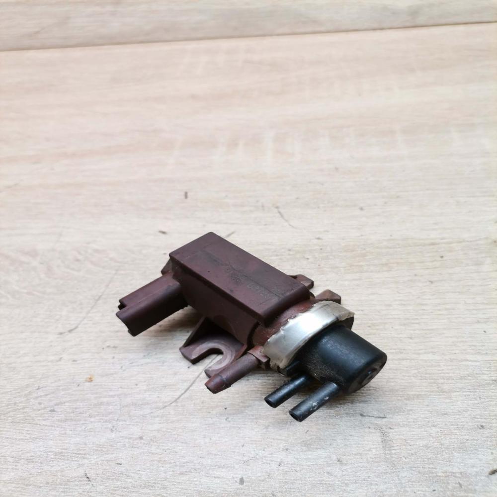 9652570180   Valve vacuum Peugeot 407