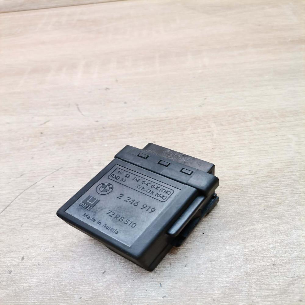 2246919 72rb510  Glow plug pre-heat relay BMW 7 E38