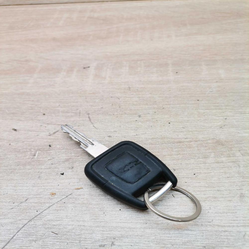 3579 Key metal One  Ignition key/card Opel Signum