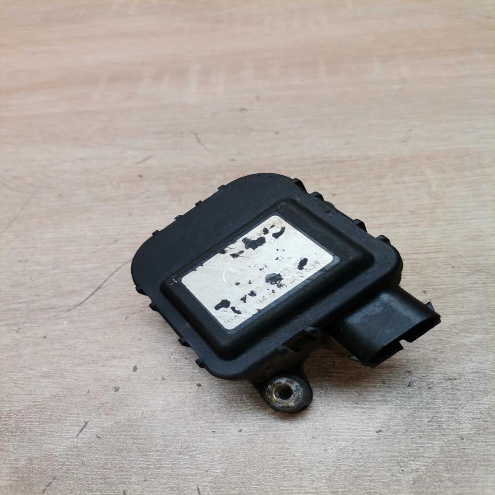 8363868   Air flap motor/actuator Volkswagen PASSAT B5