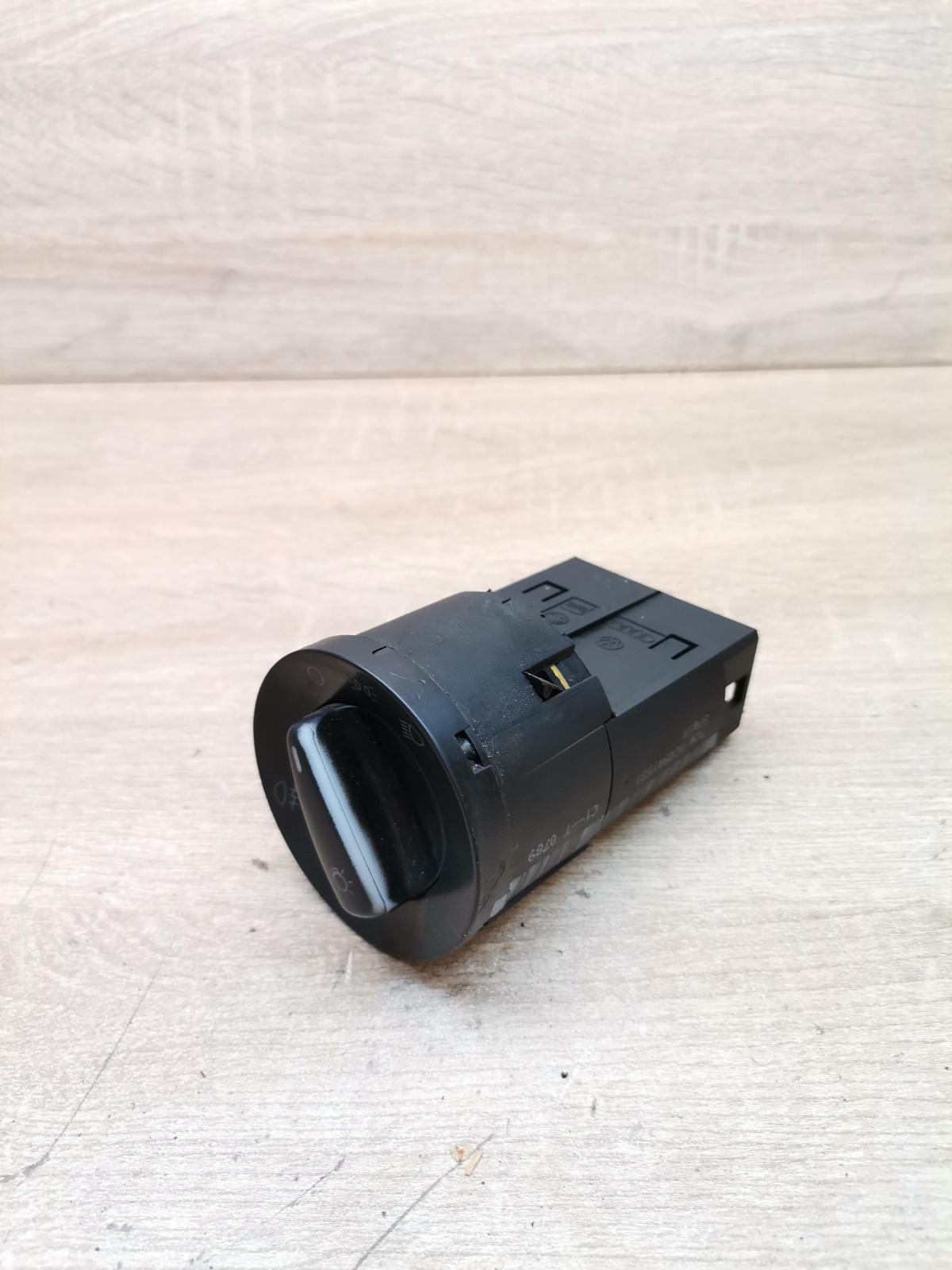 1c0941531   Light switch Volkswagen PASSAT B5