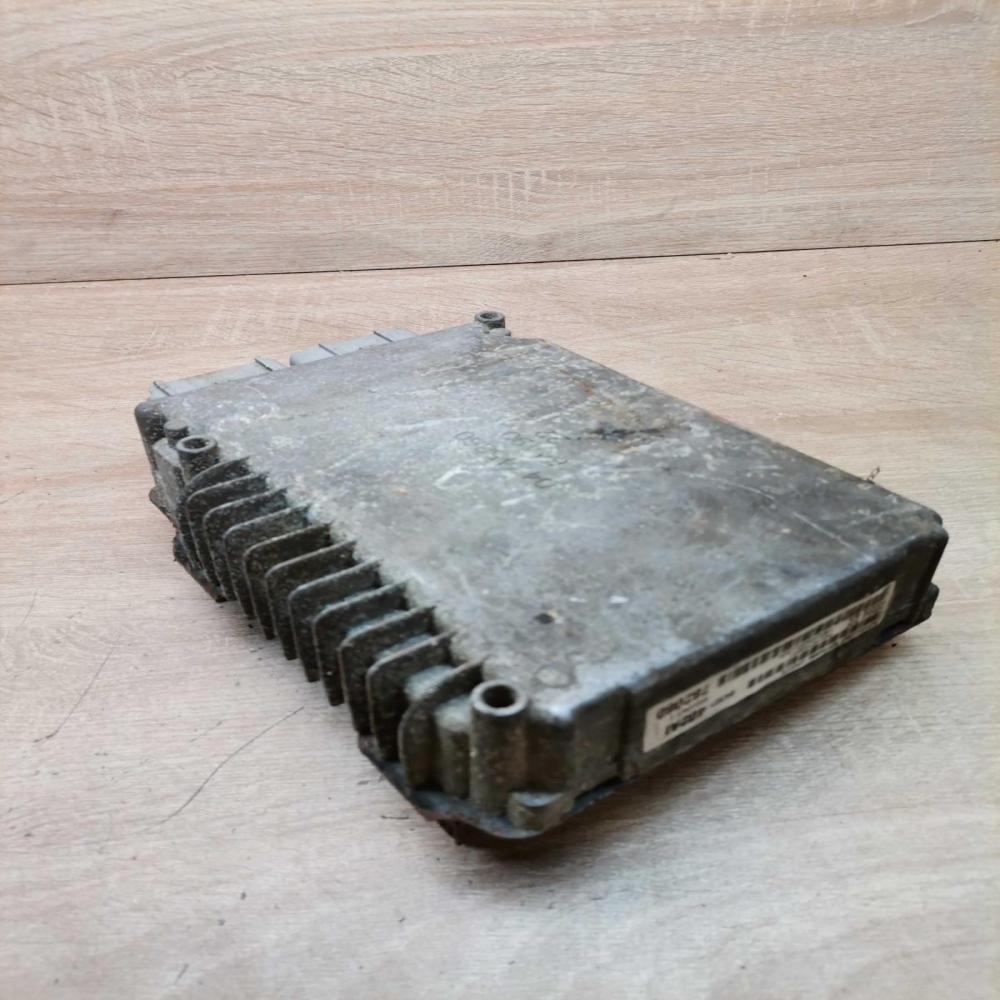04727402ai 782060  Engine control unit/module ECU Chrysler Voyager