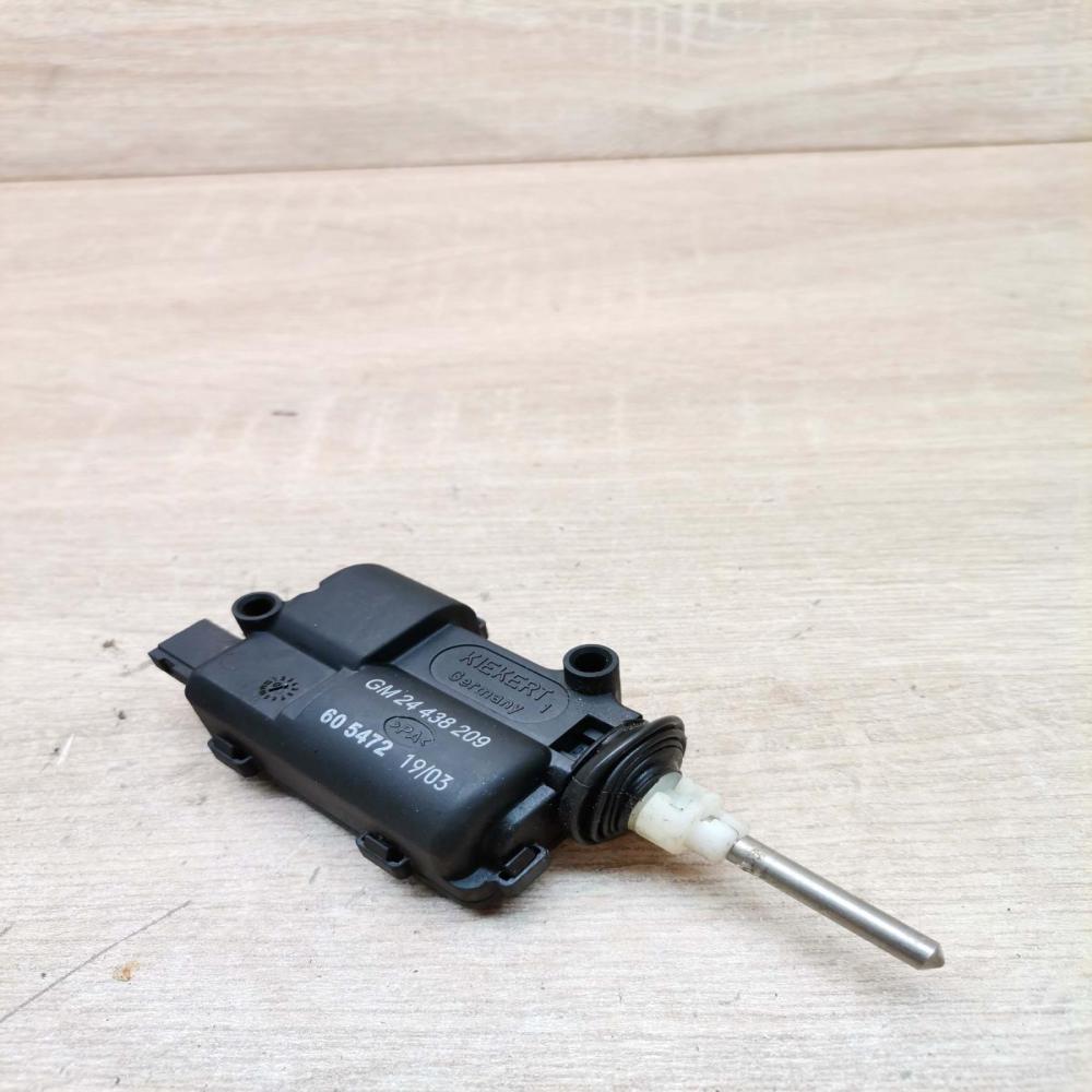 24438209 605472  Central locking motor Opel Signum