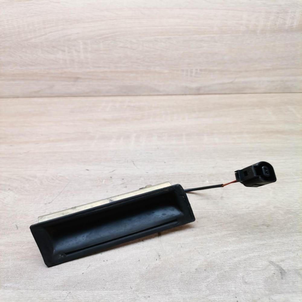 1j0827566b   Tailgate trunk handle Volkswagen Bora