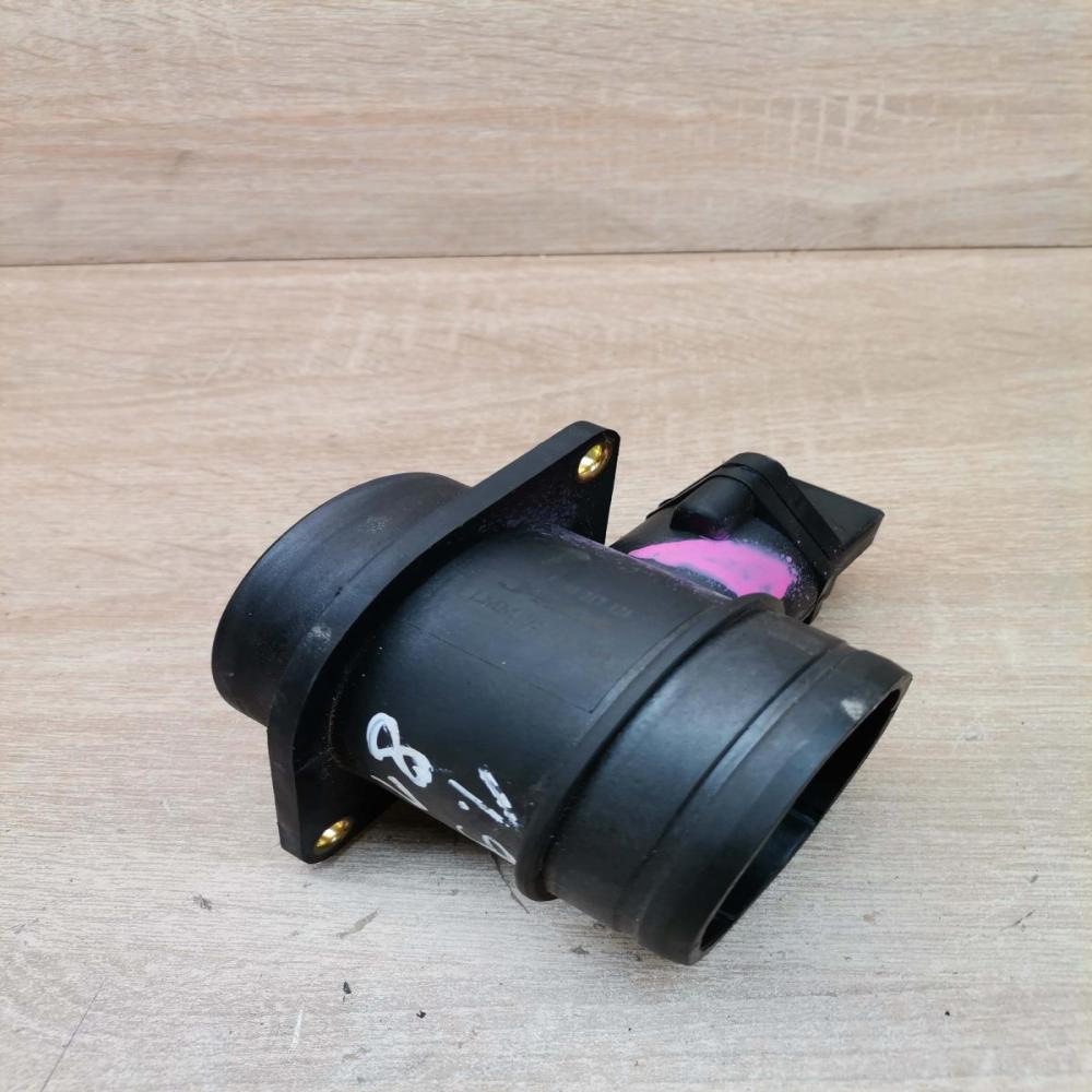 rv0280217121 95 39 004  Mass air flow meter Volkswagen Sharan